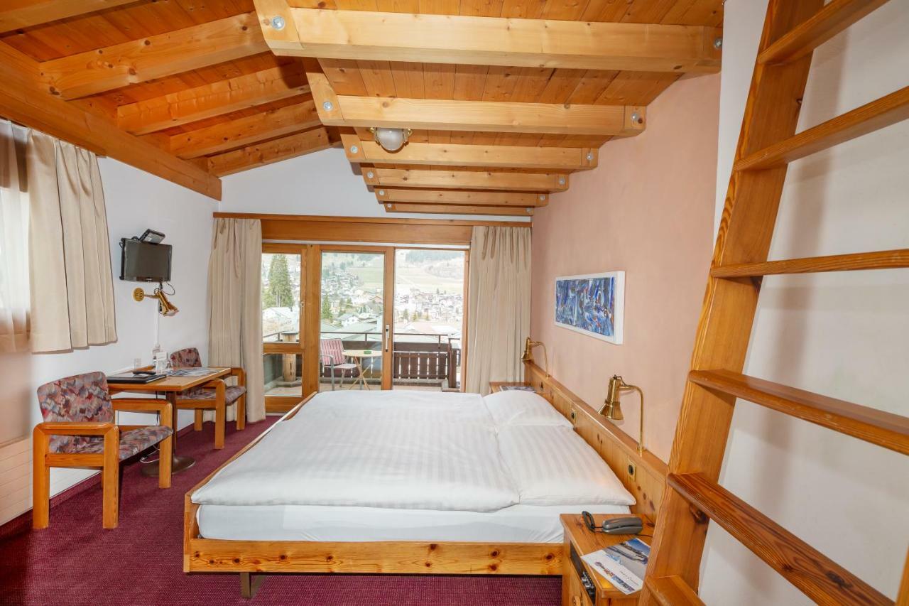 T3 Hotel Mira Val Φιλμς Εξωτερικό φωτογραφία