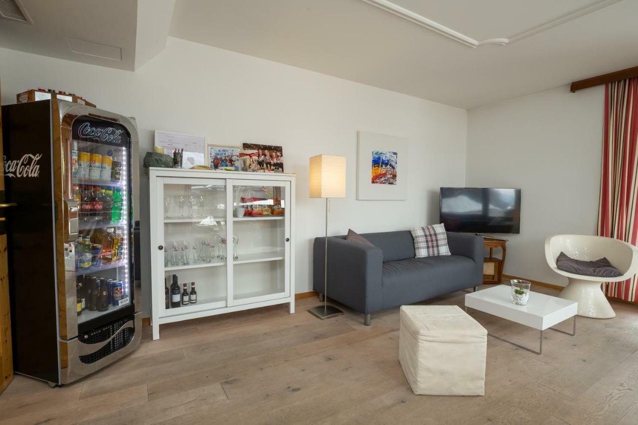 T3 Hotel Mira Val Φιλμς Εξωτερικό φωτογραφία